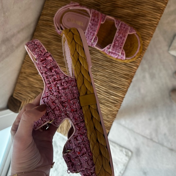 Authentic Chanel pink tweed dad sandals - Picture 2 of 5